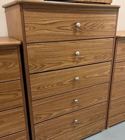Five drawers dresser