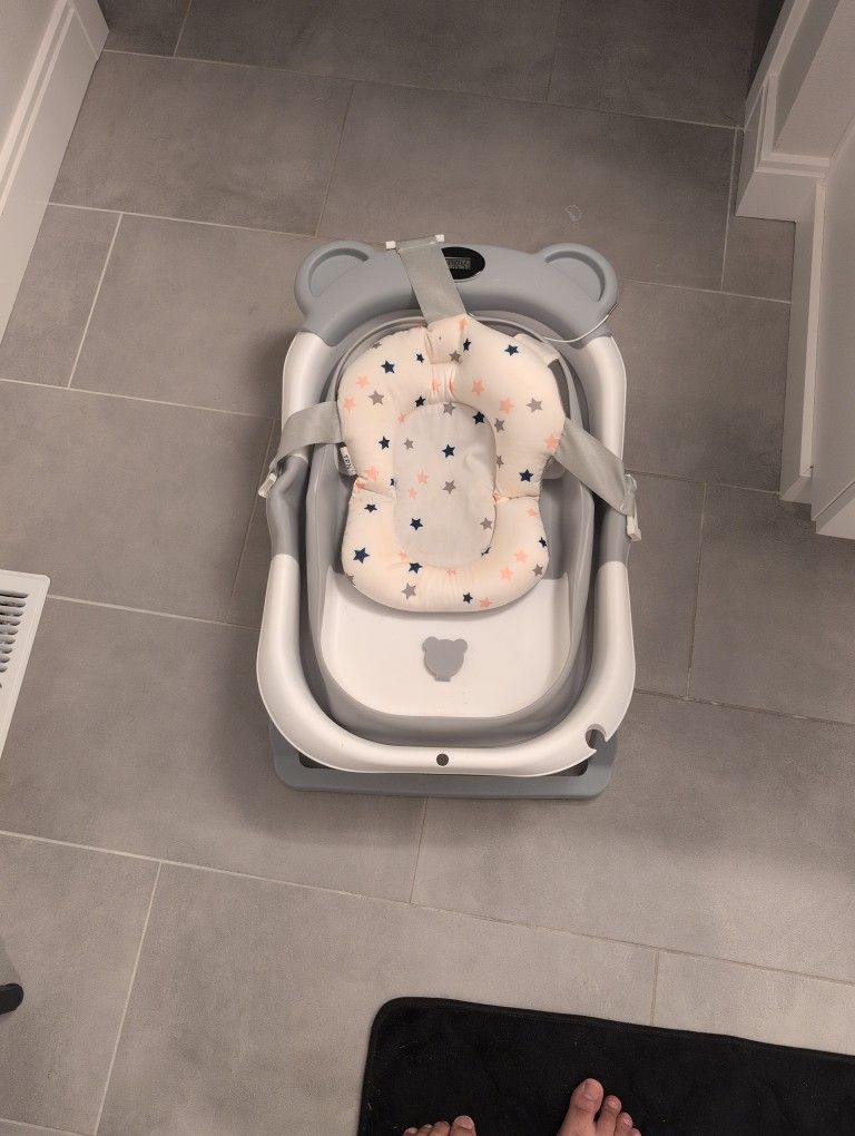 Collapsible Baby bathtub