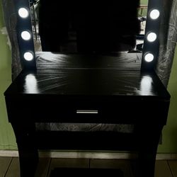 Black Vanity With Lights