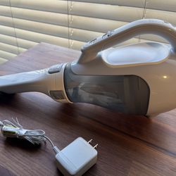 BLACK and DECKER Cordless Vacuum