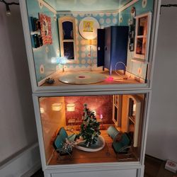 American Girl AG Mini Illuma Vintage Retro Cubby Doll house With Accessories