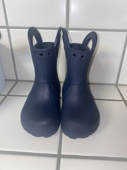 Toddler Size 7 Crocs 