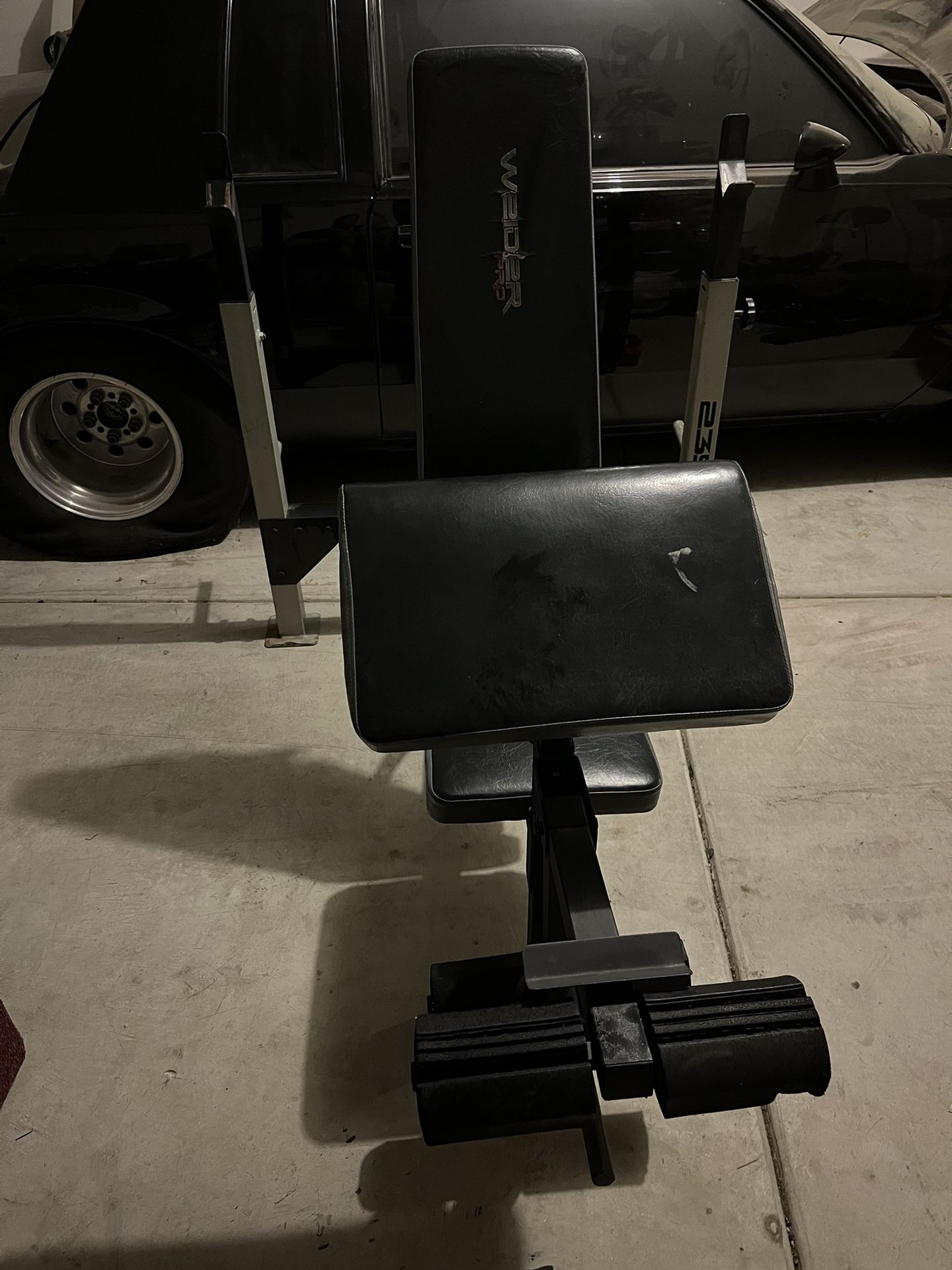 Weider Pro 235 Weight Bench With Leg Attachment Preacher Curl