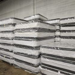 High Quality Queen Size Jumbo Pillowtop Mattress And Box Spring Special