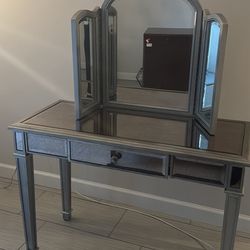 Pottery Barn Vanity Table