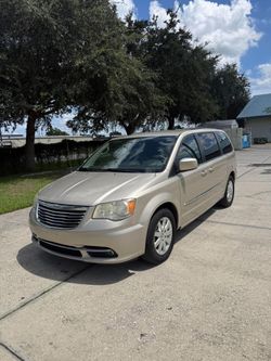 2014 Chrysler Town & Country Touring