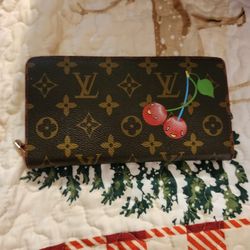 Louis Viuton Purse And Wallet