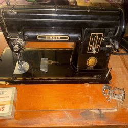 Singer 301 Sewing Machine 