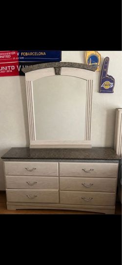 6-Drawer Dresser with Mirror