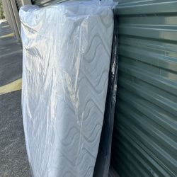 Full Size Mattress Like New