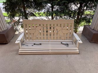 Very solid porch swing