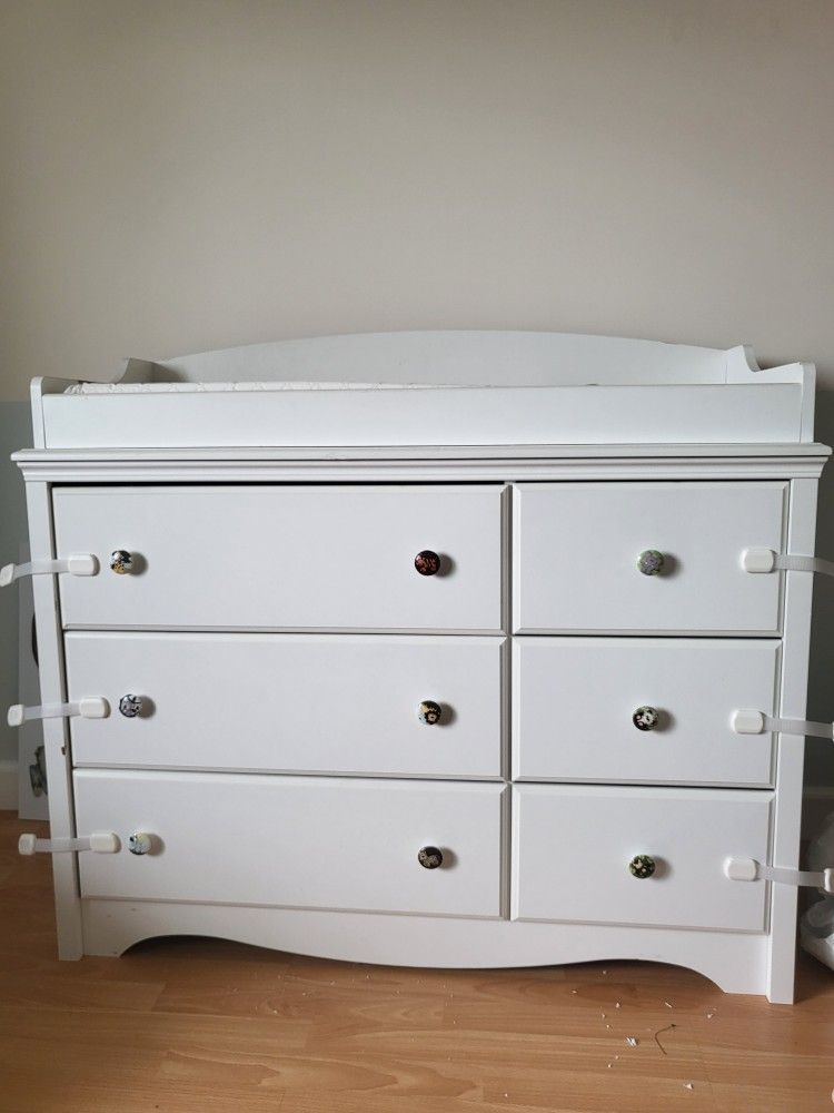 Dresser/Nursing Changing Table $99