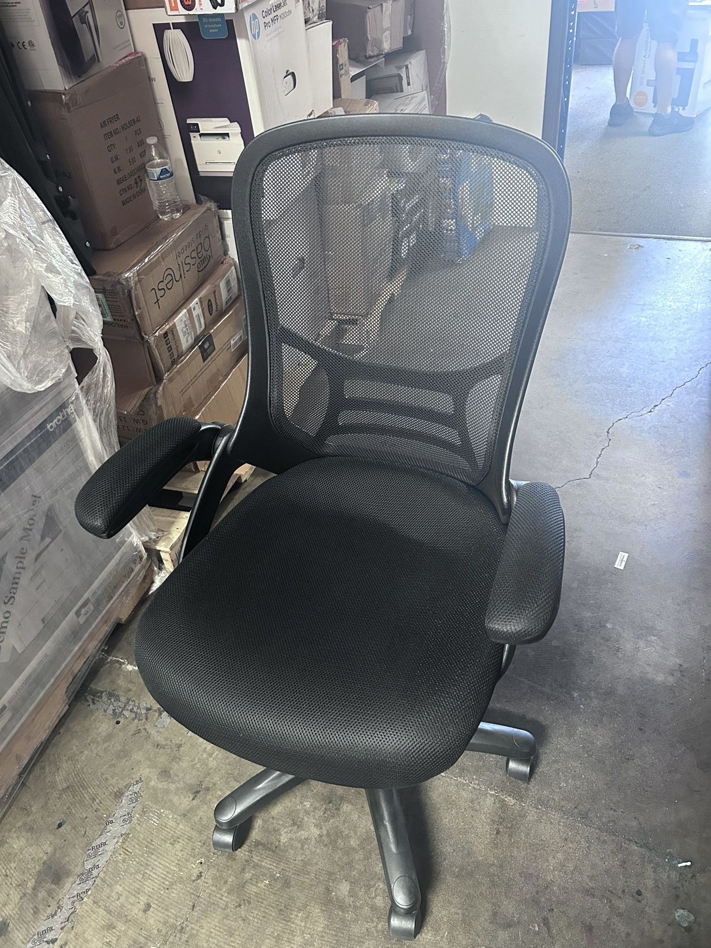 Flash Furniture Porter High Back Black Mesh Ergonomic Swivel Office Chair with Black Frame and Flip-up Arms