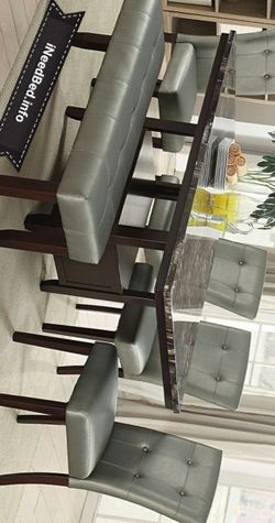 Counter high table set with bench $599.99 Free delivery