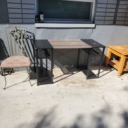 Desk chair