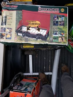 Weekender 2 burner multi purpose outdoor stove awesome for tailgating or camping brand new..