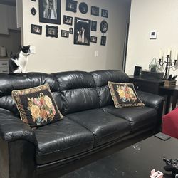Leather Black Couch 