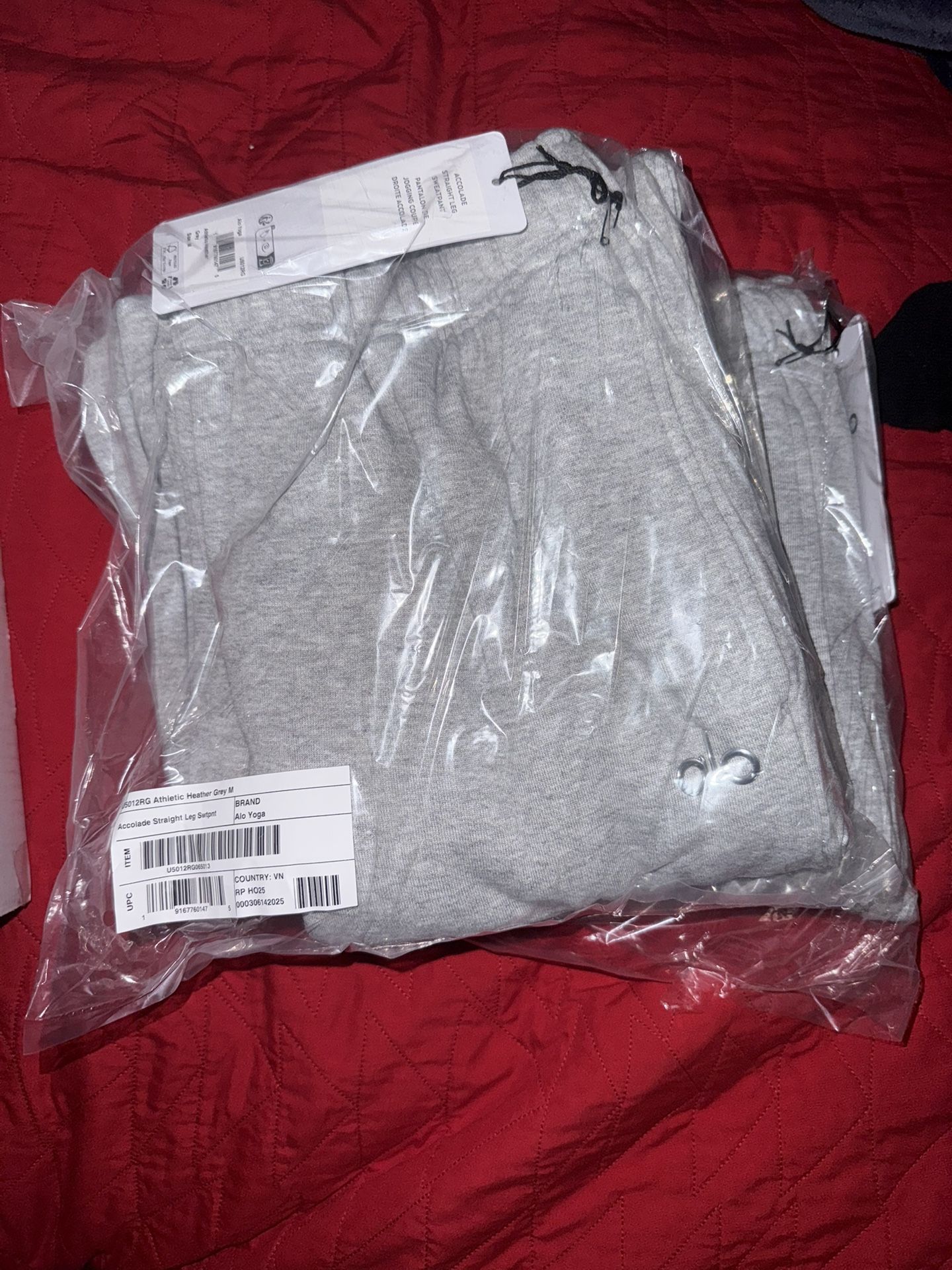 Alo Yoga Straight Leg Sweatpant