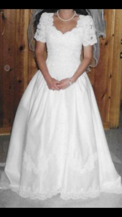 Size 4 wedding dress - cleaned and boxed