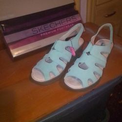 Skechers