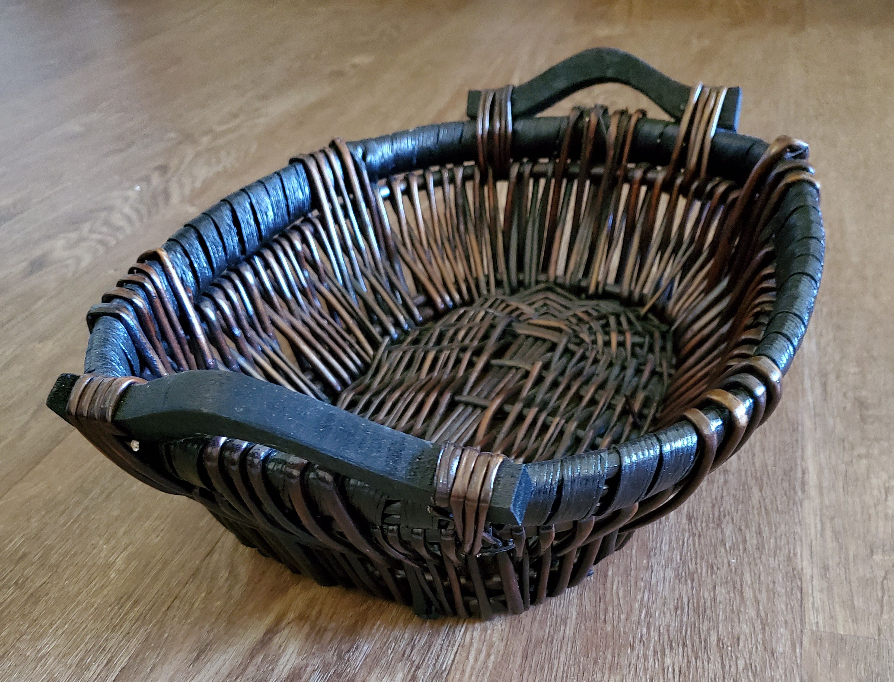 Stained Gathering or Serving Basket with Wood Handles
