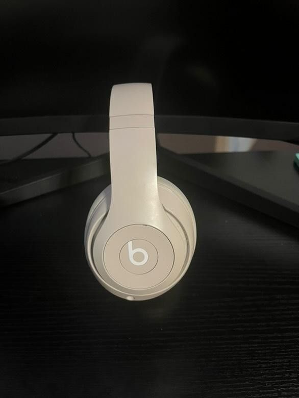 Beats (Headphones)