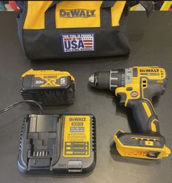 DEWALT XR Compact Brushless Drill driver Kit With 1 5.0 Ah Battery And Charger DCD791P1 for Sale in Las Vegas NV OfferUp