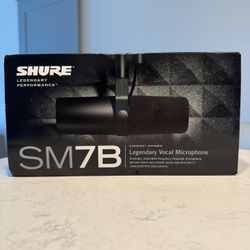 SHURE SM7B MICROPHONE (BRAND NEW / NEVER USED)