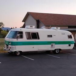 1968 Dodge Travco 270