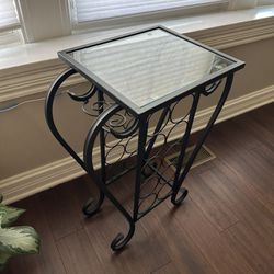 Side / Entryway table