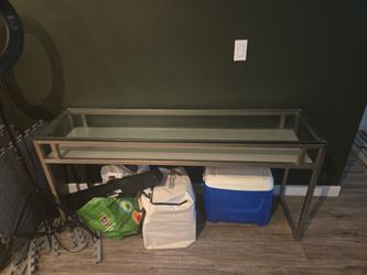 Glass buffet table