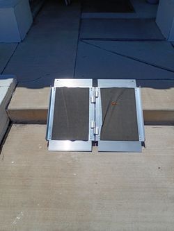 Small foldable ramp
