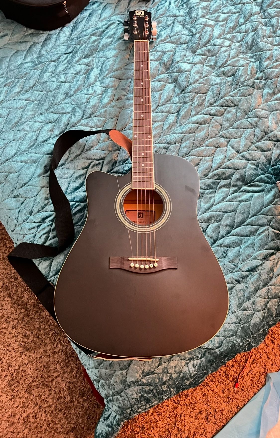 Black Vangoa Guitar.