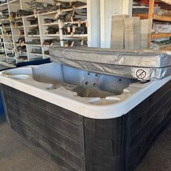 Jersey Hot Tub 46 Massage Jets Neck and Back Massage