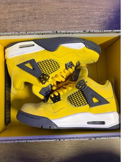 Jordan 4 retro lightning