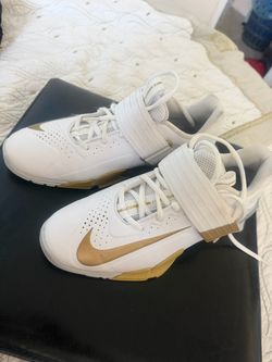 Nike Savaleos white gold 7.5 women weightlifting gym shoes sneakers