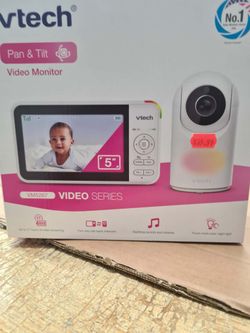 VTech 5 inch Digital Video Baby Monitor with Pan and Tilt and Night Light, VM5267 (White)