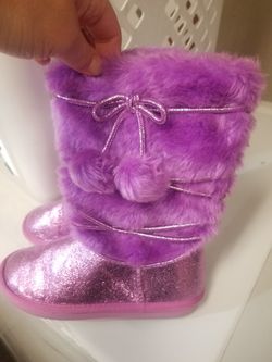 Girls boots
