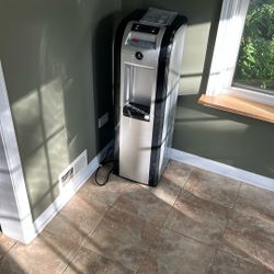 Water Dispenser 