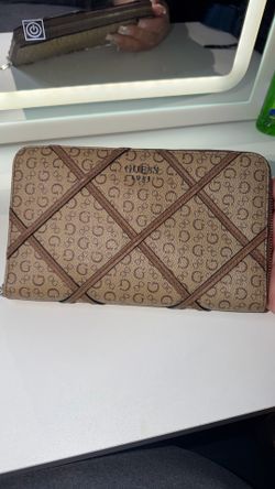 Guess Wallet