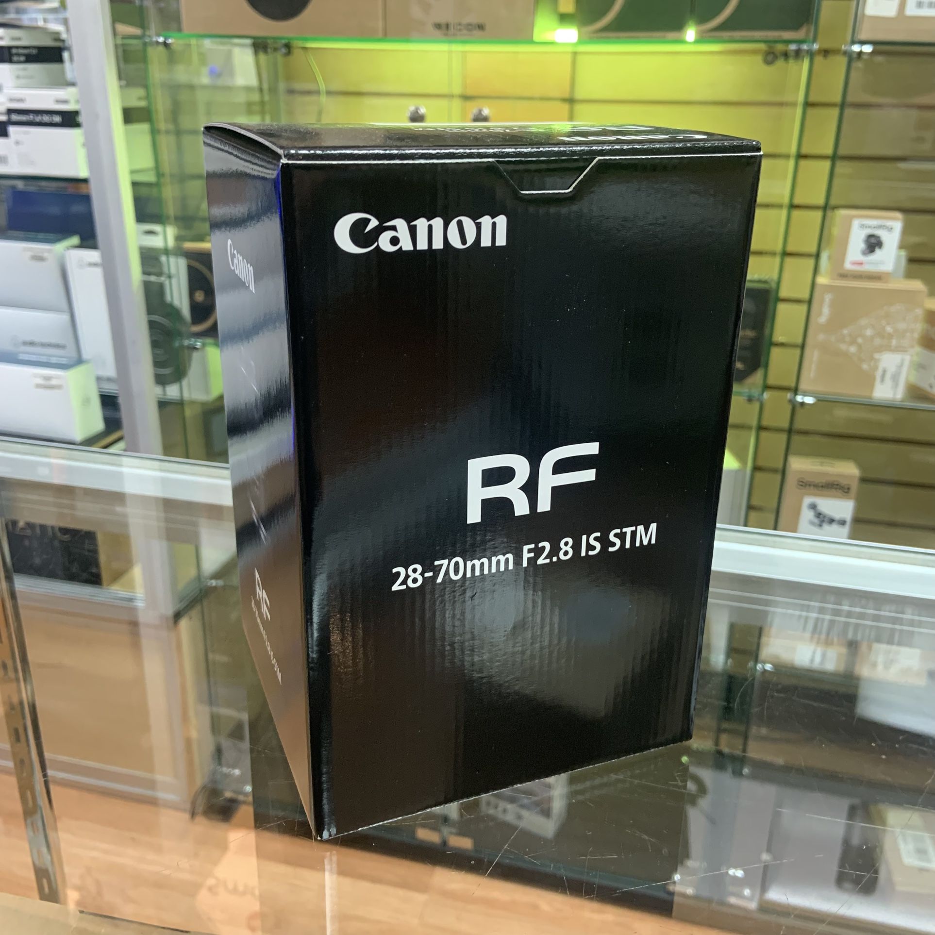 Canon RF 28-70mm F2.8