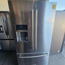 Refrigerator Kitchen aid