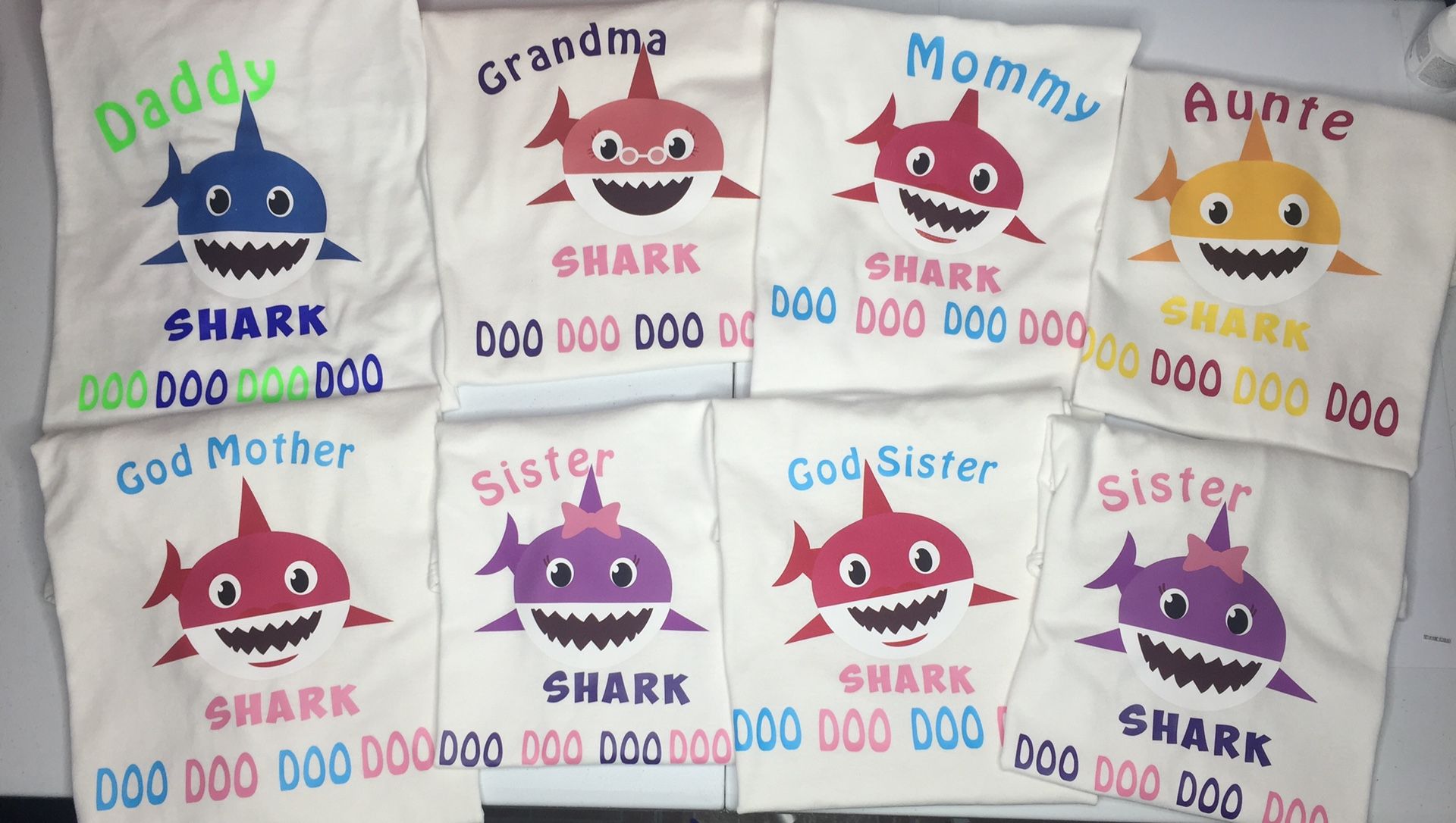 Baby Shark birthday shirts personalized (Camisas personalizadas para cumpleaños)