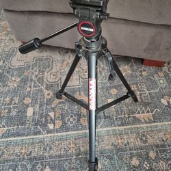 Vanguard Tripod 