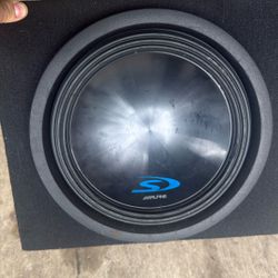 Alpine 12 Inch Subwoofer And Box