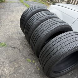 Tires 265/50/20 Brigstone 