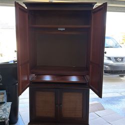 Armorie wardrobe closet