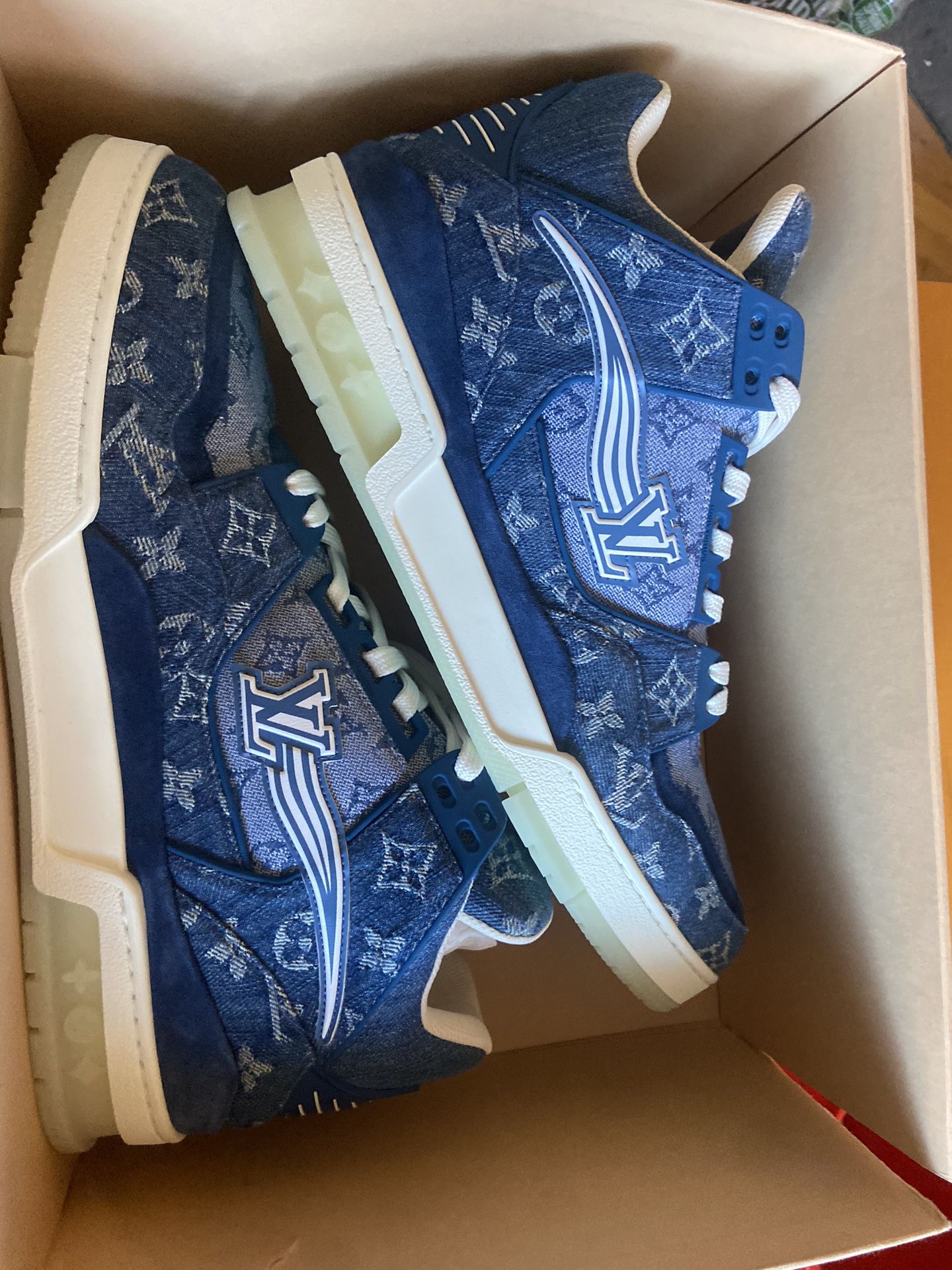 New Louis Vuitton Trainer #54 Graphic Print Blue/White Sneakers (Euro 44/ Men's 10-11) for Sale in Valley Stream, NY - OfferUp