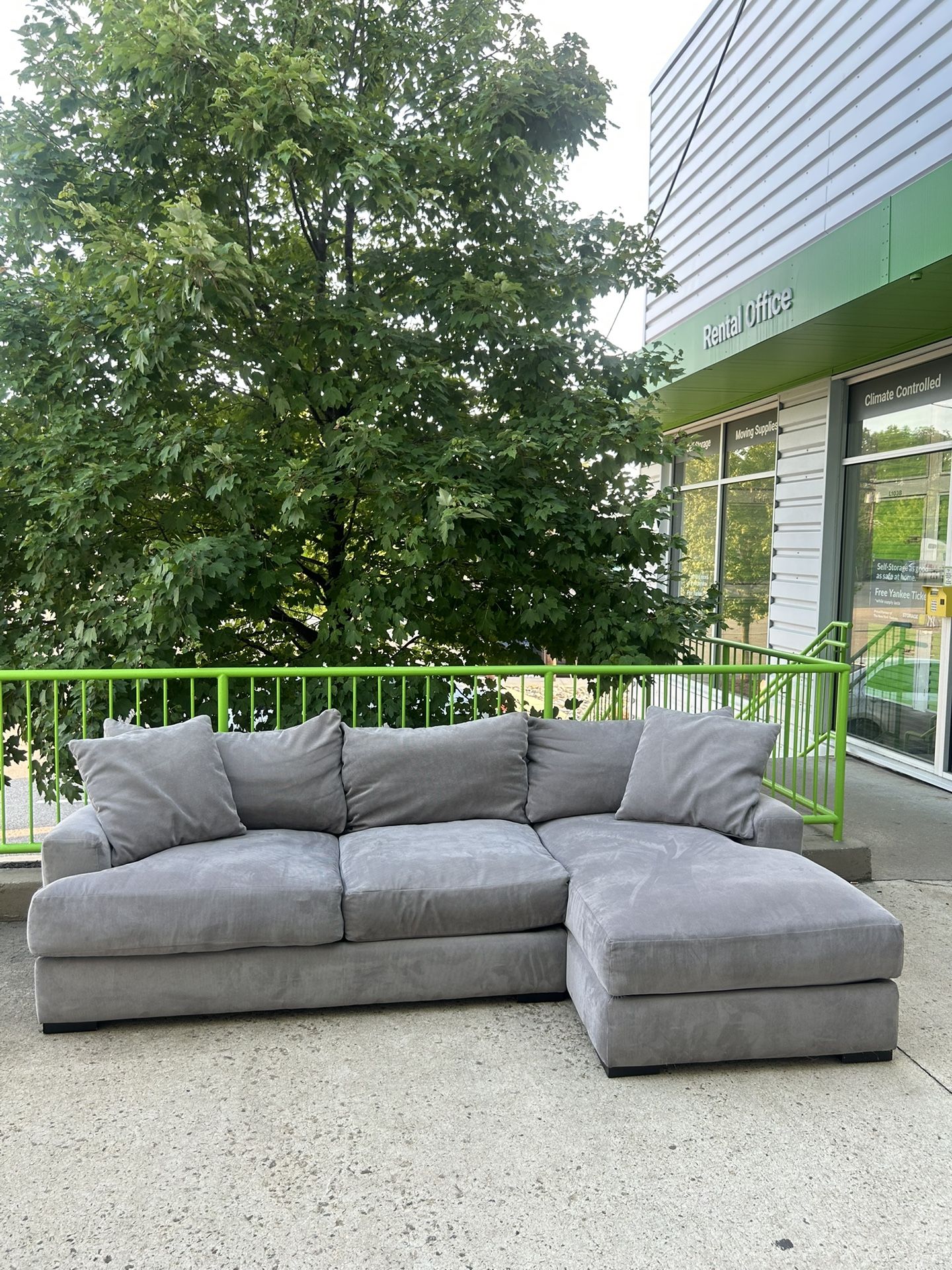 (Negotiable)Modern Gray Sectional Sofa w/ Chaise – FREE Delivery NYC/NJ