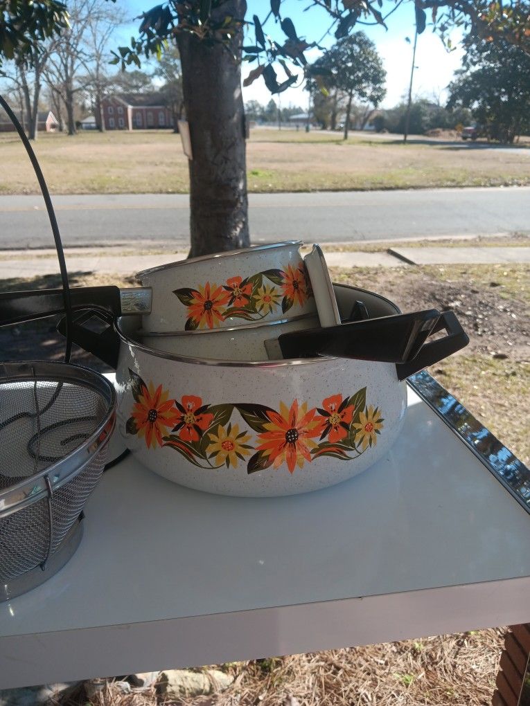 Flower Power Pots And Pans